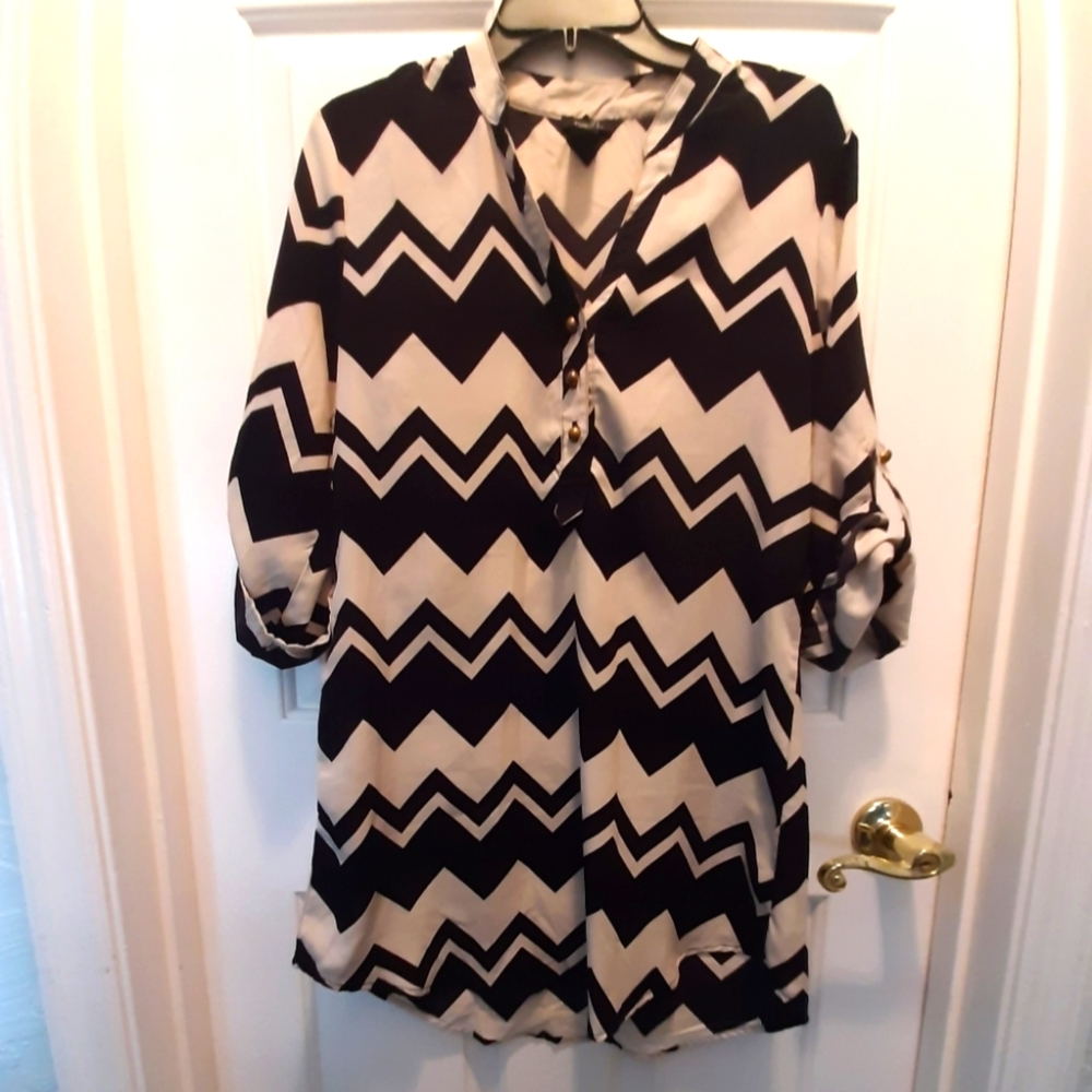 Rue21 Cream & Black Long Sleeve Dress